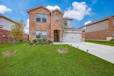 4 BR in Dallas