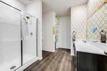 4 BR in Dallas