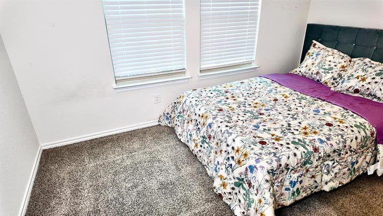4 BR in Dallas