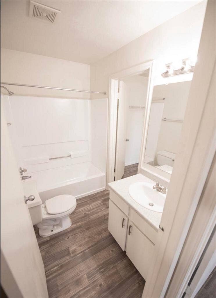 3 beds
2 baths
 sqft.