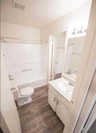 3 beds
2 baths
 sqft.