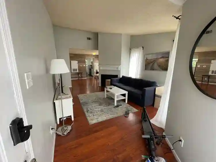 2 BR in Austin