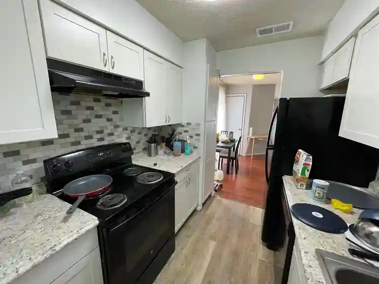 2 BR in Austin