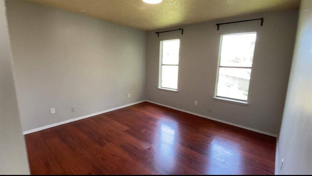 2 BR in Austin