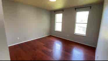 2 BR in Austin