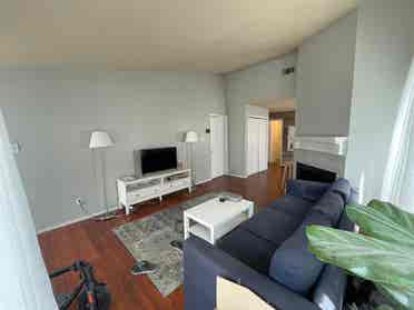 2 BR in Austin