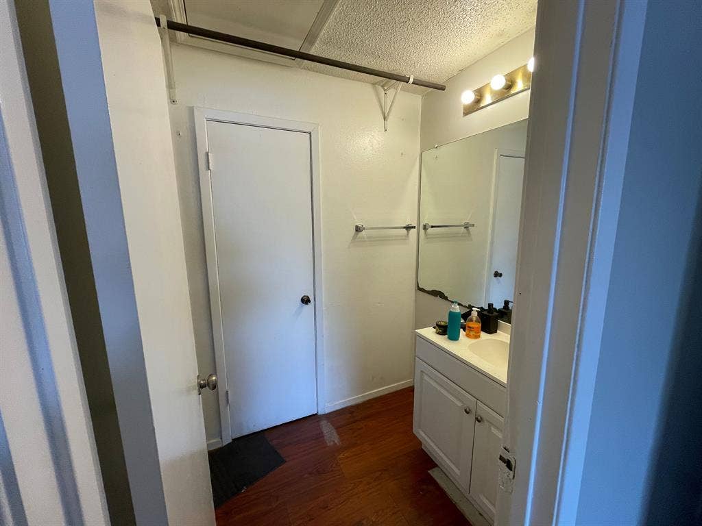 2 BR in Austin