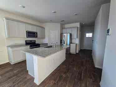 4 BR in Georgetown