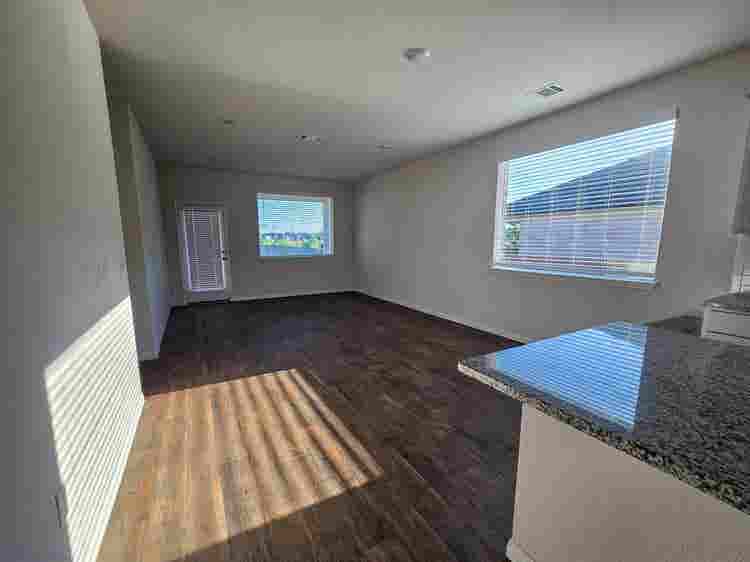 4 BR in Georgetown