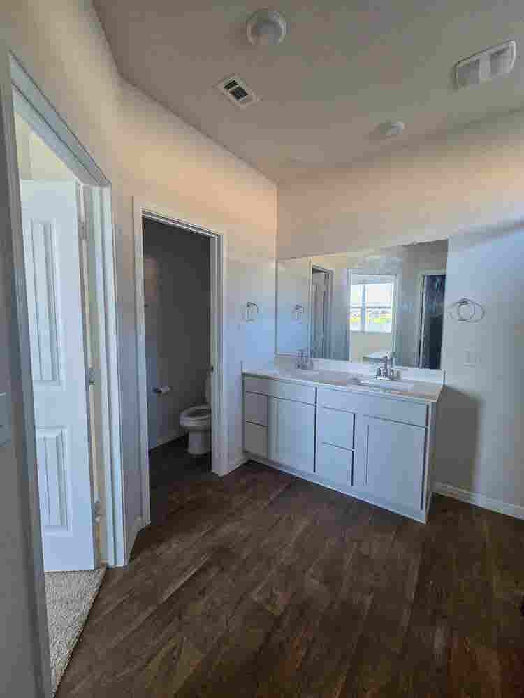 4 BR in Georgetown
