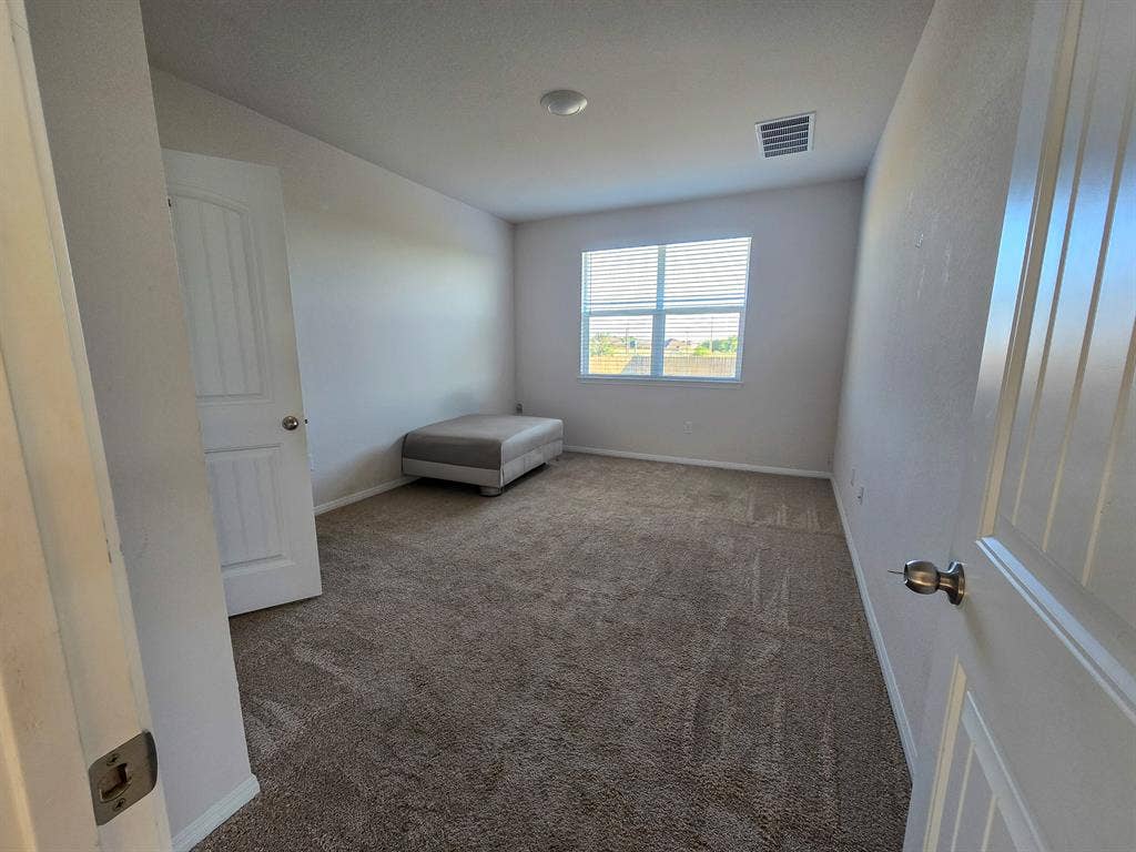 4 BR in Georgetown