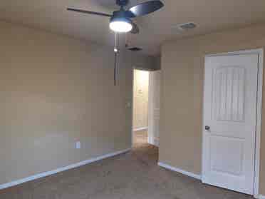 4 BR in Manor