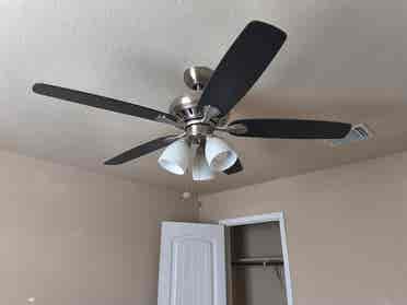 4 BR in Manor