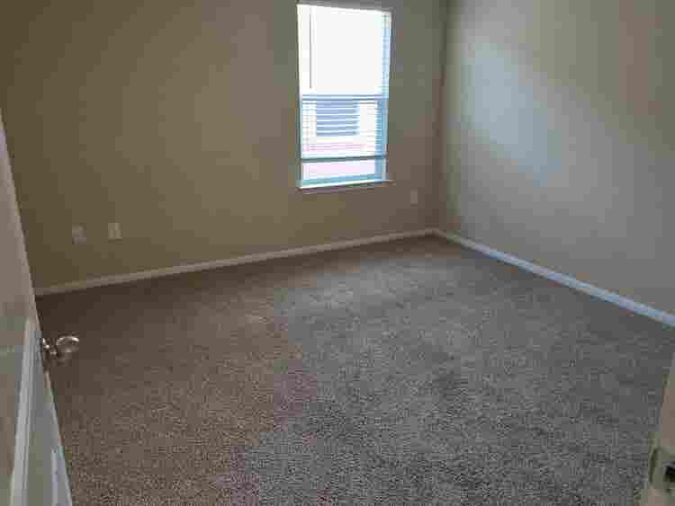 4 BR in Manor