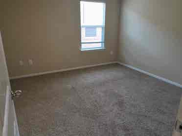 4 BR in Manor