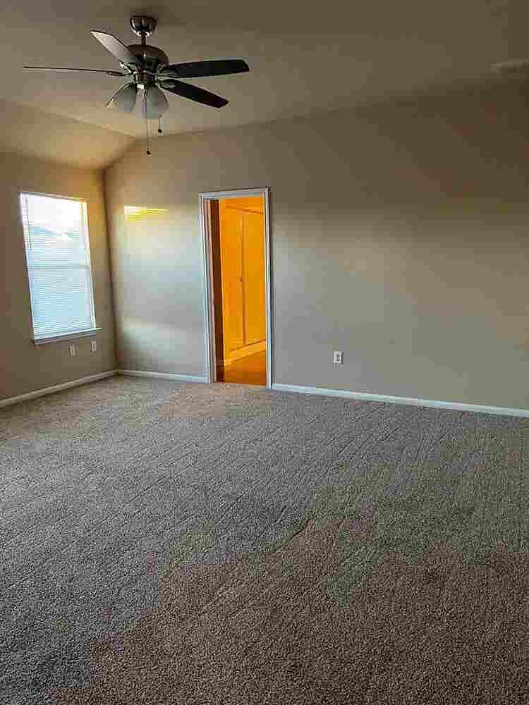 4 BR in Manor