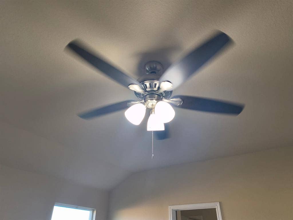 4 BR in Manor
