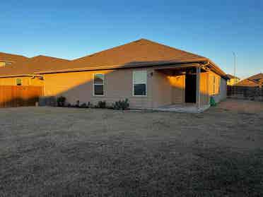 4 BR in Manor