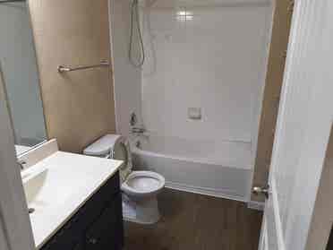 4 BR in Manor