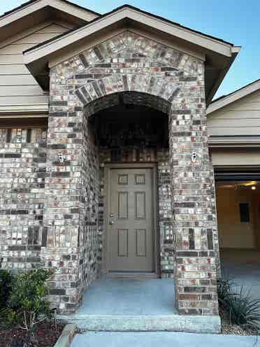 4 BR in Manor