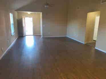 4 BR in Manor