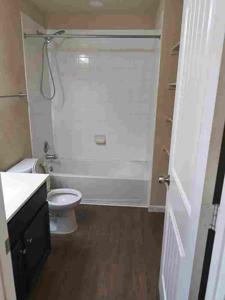 4 BR in Manor