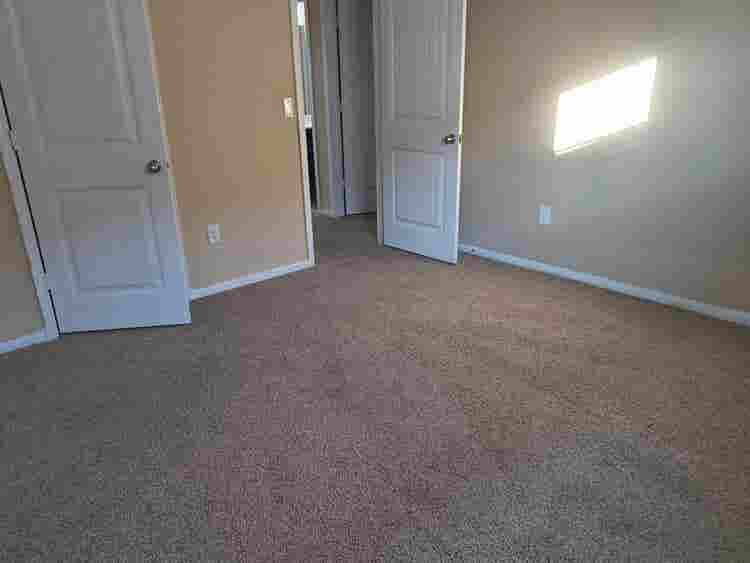4 BR in Manor