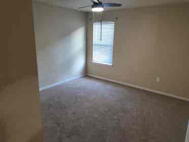4 BR in Manor