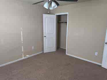 4 BR in Manor