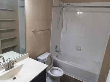 4 BR in Manor
