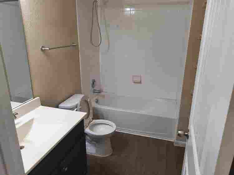 4 BR in Manor
