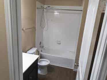 4 BR in Manor
