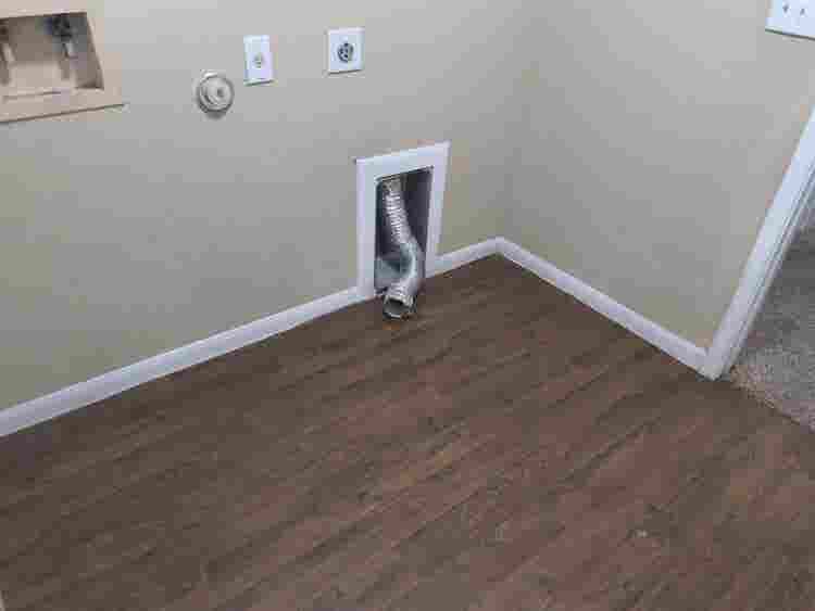 4 BR in Manor
