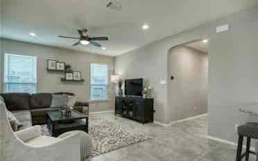 3 BR in Hutto