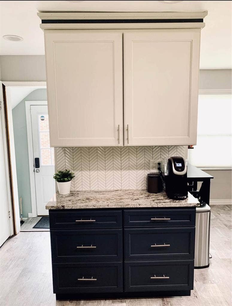 ROOM FOR RENT - FEMALE ONLY