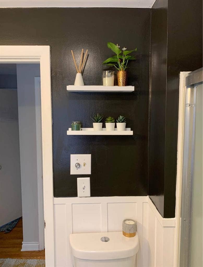 ROOM FOR RENT - FEMALE ONLY