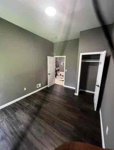 Newly Renovated 3 Bedroom 1 Bath 
