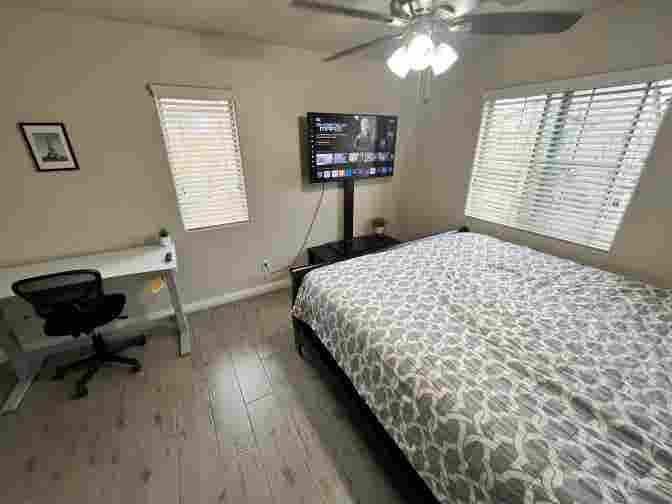 FURNISHED ROOM AVAILABLE NOW‼️