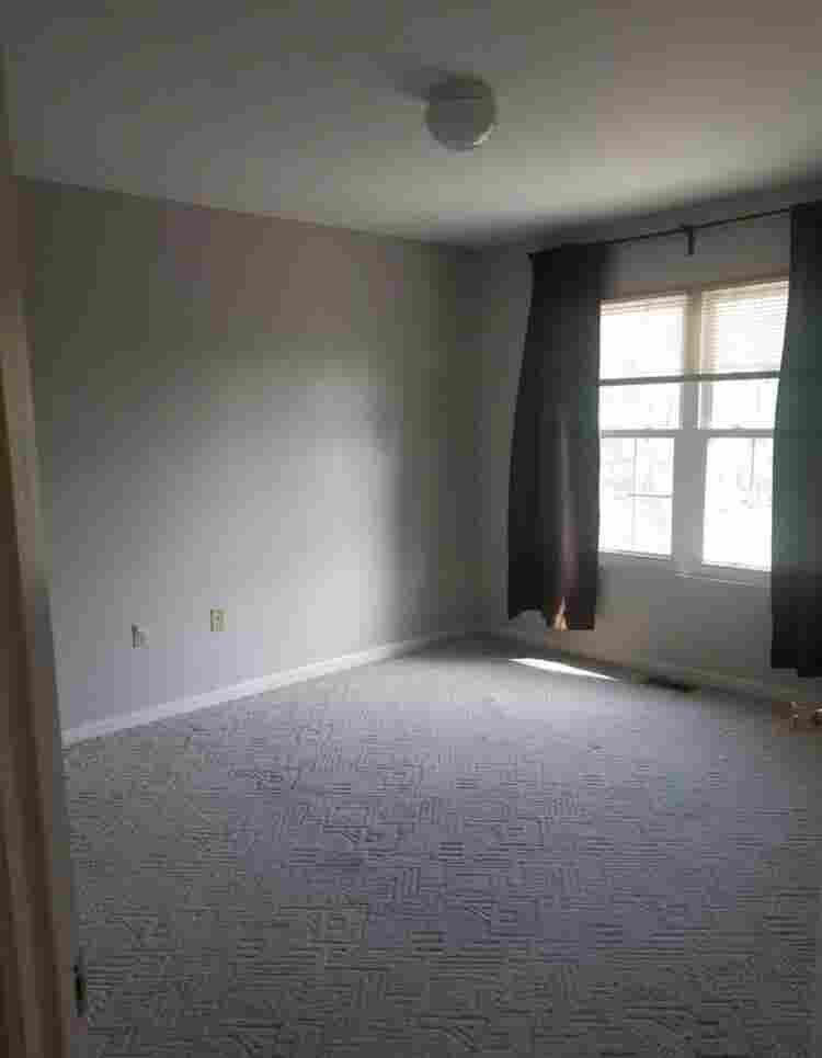Seeking Female Roommate for Primary