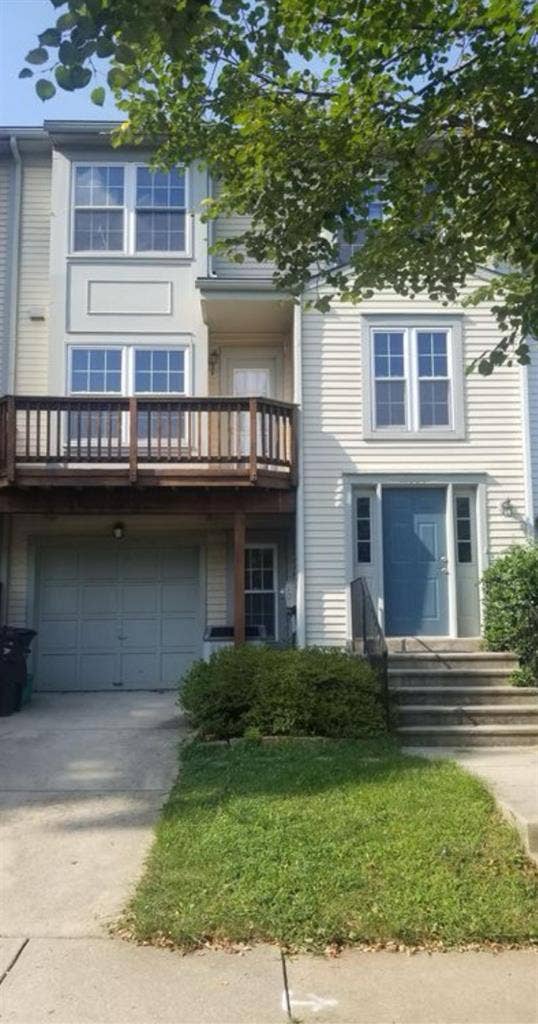 Seeking Female Roommate for Primary
