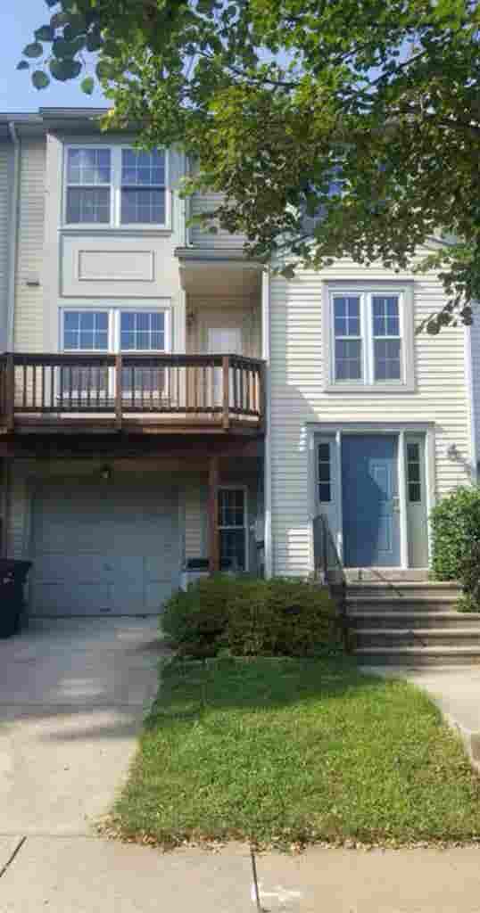 Seeking Female Roommate for Primary