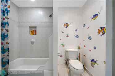 Huge Master Bedroom for Rent