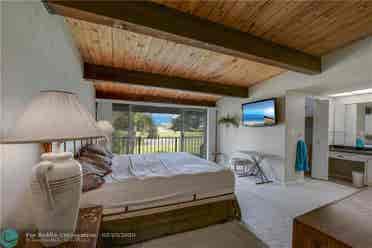 Huge Master Bedroom for Rent