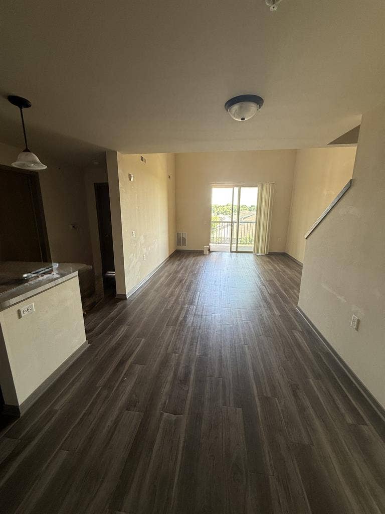 Sublet NOW Aug thru