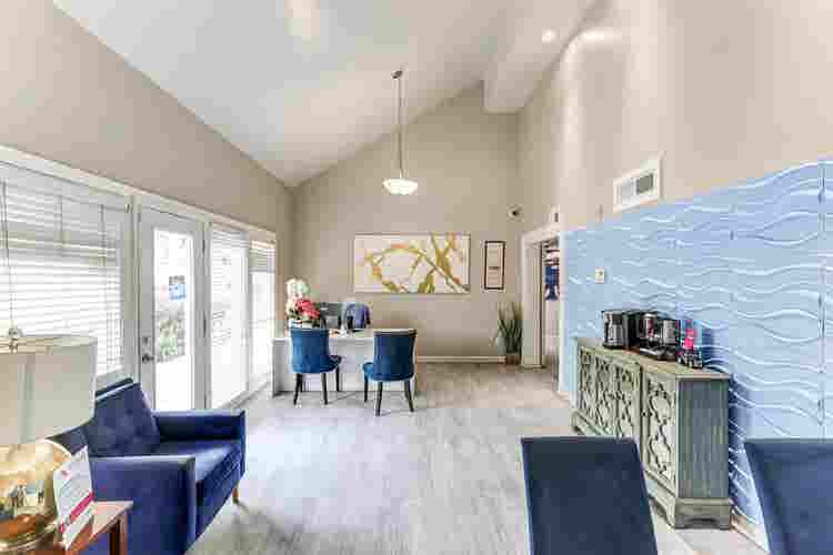 $ MOVE-IN SPECIAL!!!