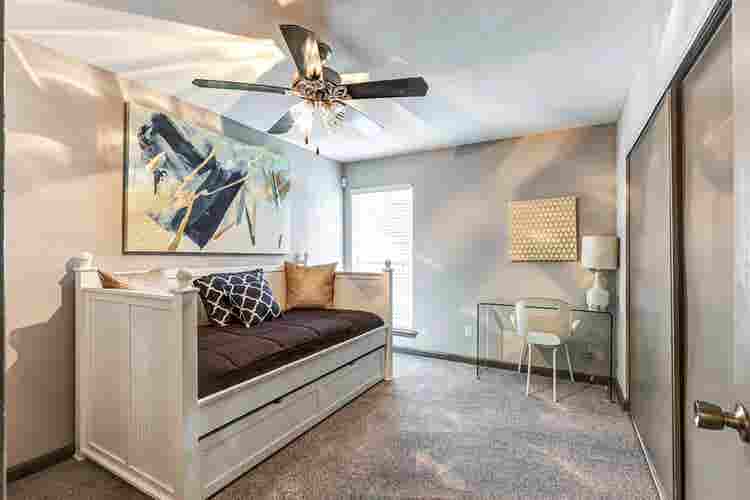 $ MOVE-IN SPECIAL