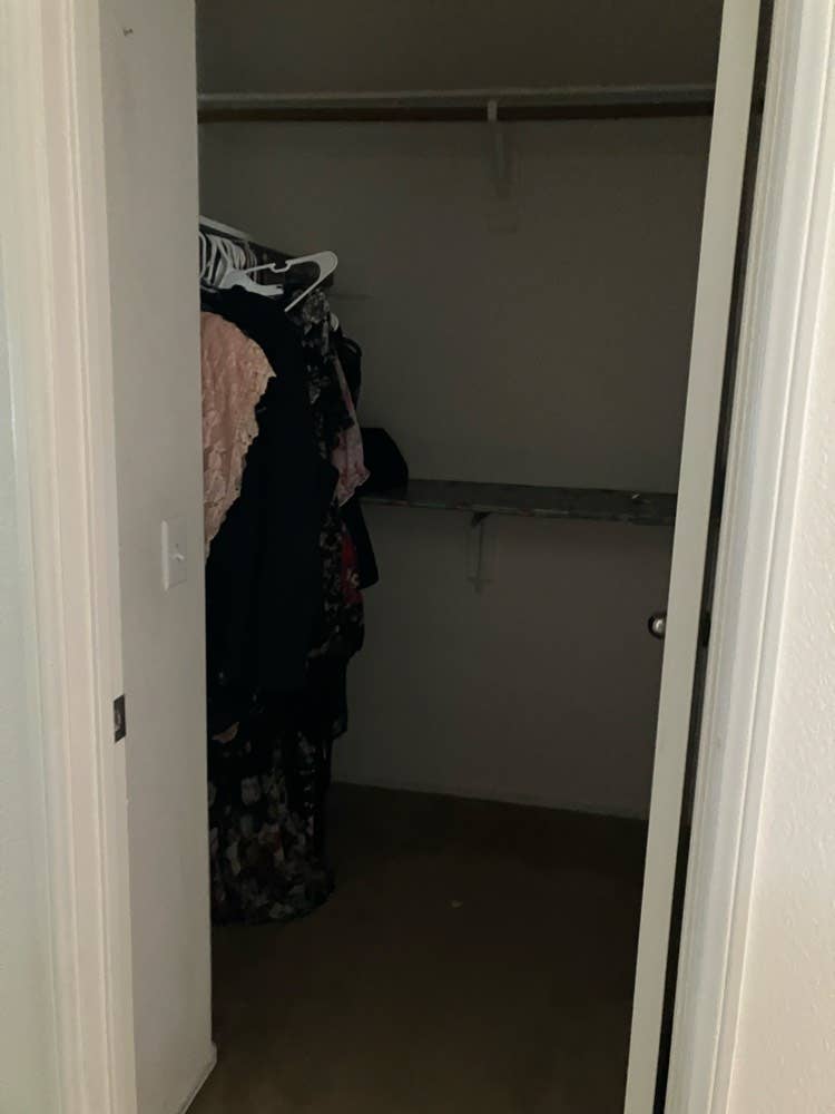 Master bedroom for rent or smaller