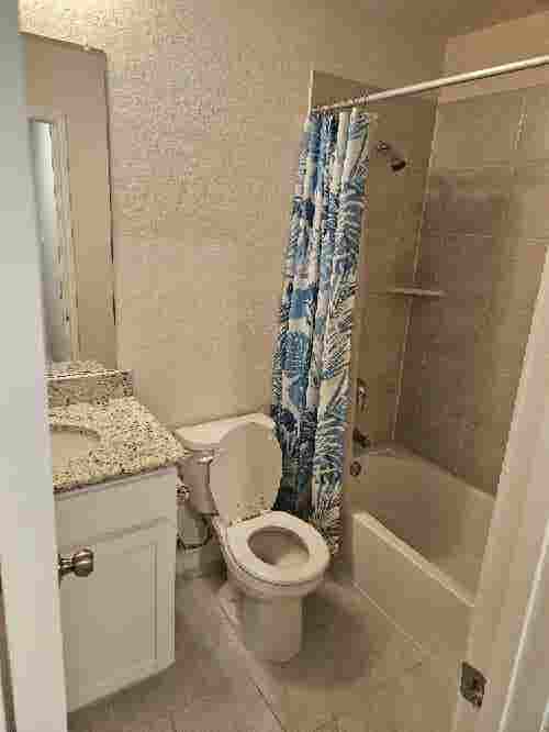 Room for rent- West San Antonio