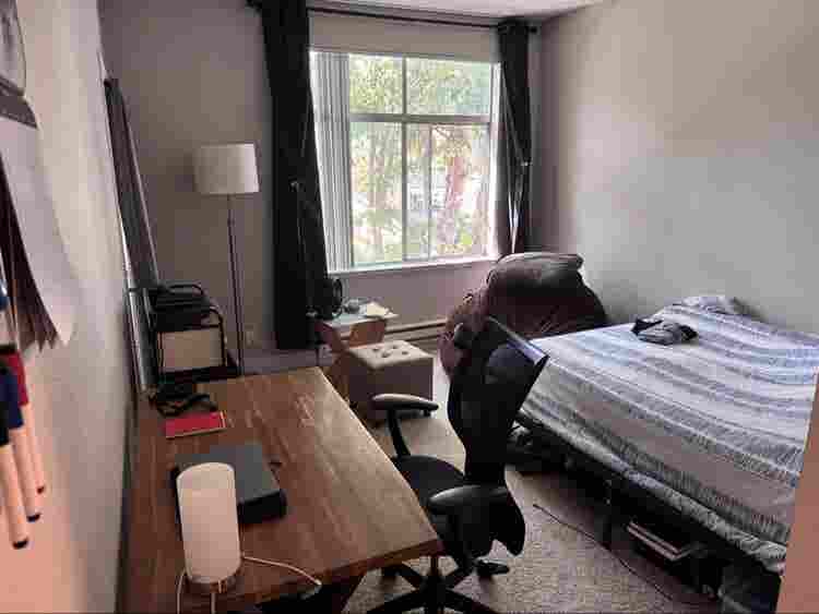 Room for rent in 
apartment