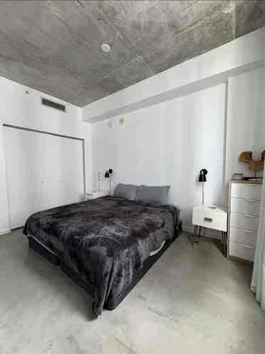 Furnished 1 
Bedroom Condo
